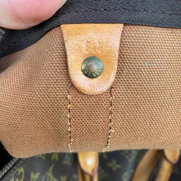 Louis Vuitton Large Handbag Monogram Canvas - Picture 12 of 15